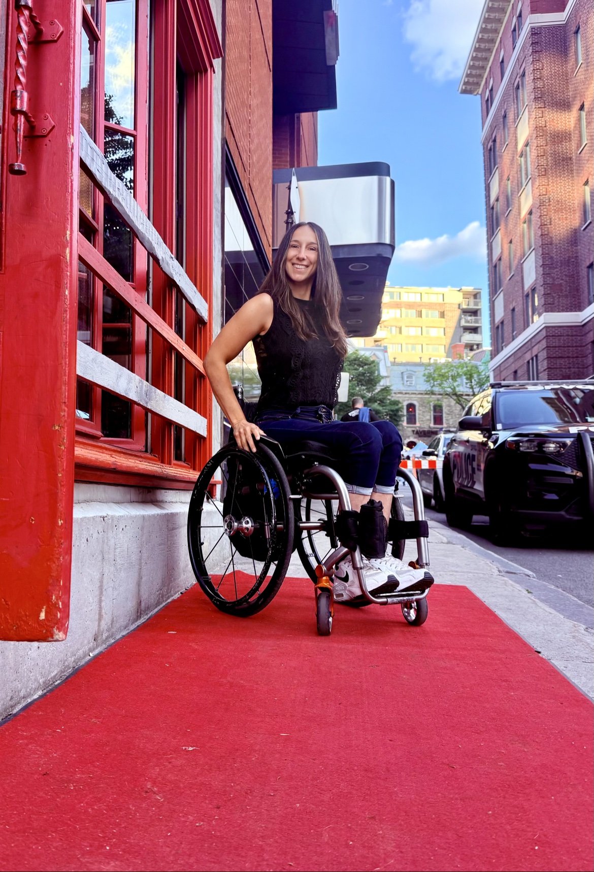 Ollie Tremblay lors d'un événement sous les projecteurs