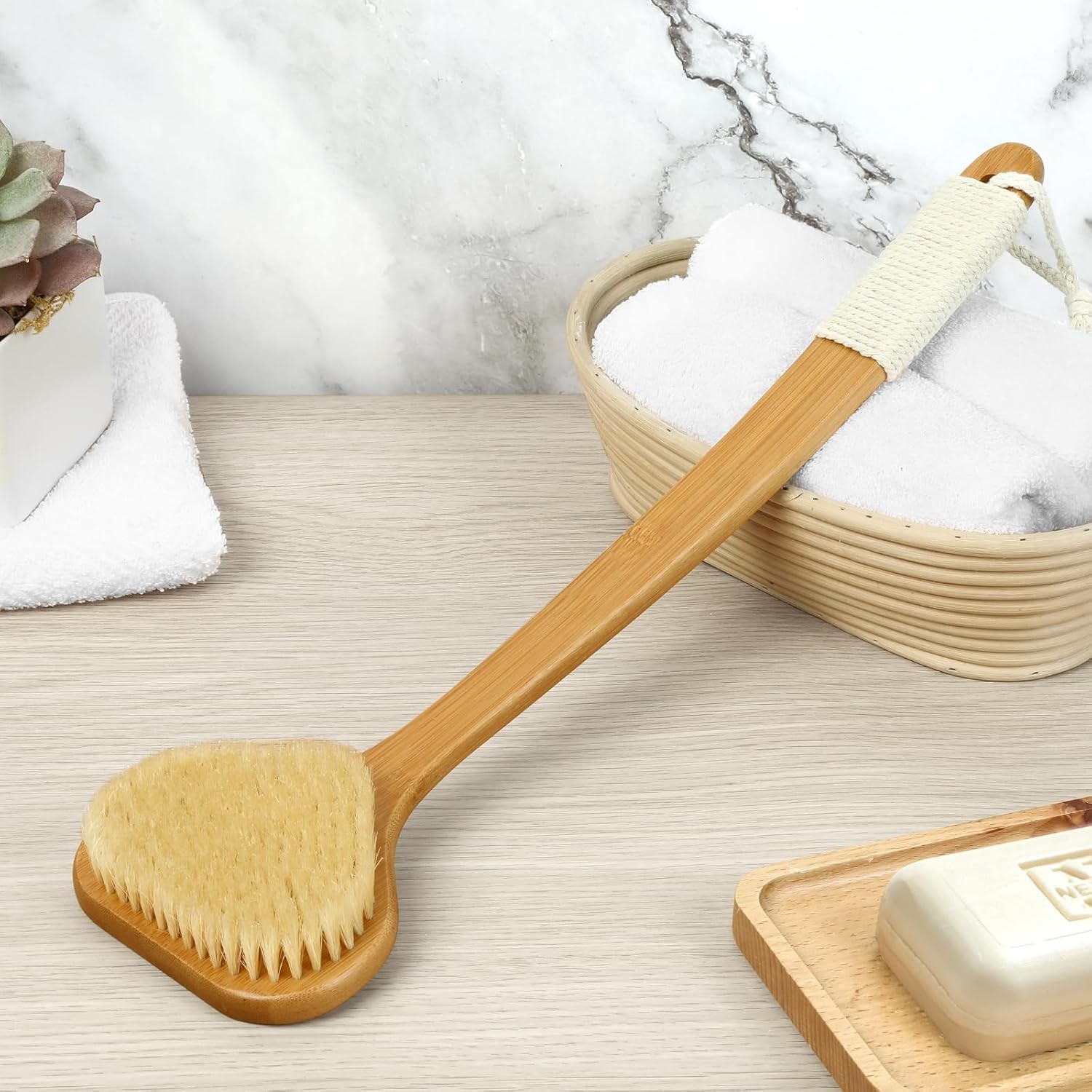 Brosse de douche eaxun à long manche courbé